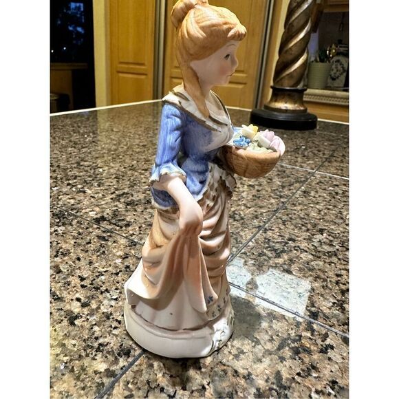 Vintage figurine  - Picture 5 of 9